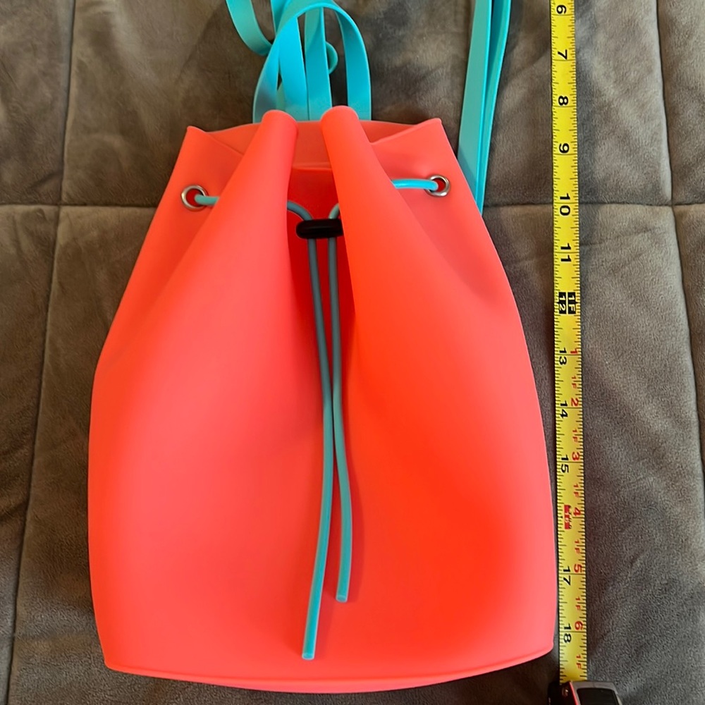 NWOT GUMMY BAG
